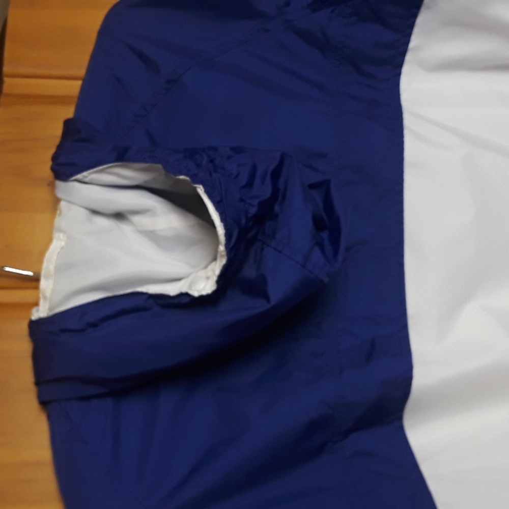 Columbia rain jacket - Picture 5 of 9